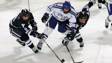 中国竞彩网-上港防线险被申花击穿，状态低迷迎战国安恒大前景堪忧